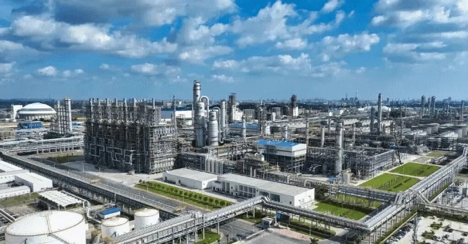 广西石化项目投料开车成功 开云官方入口登录十一台设备覆盖生产全流程
